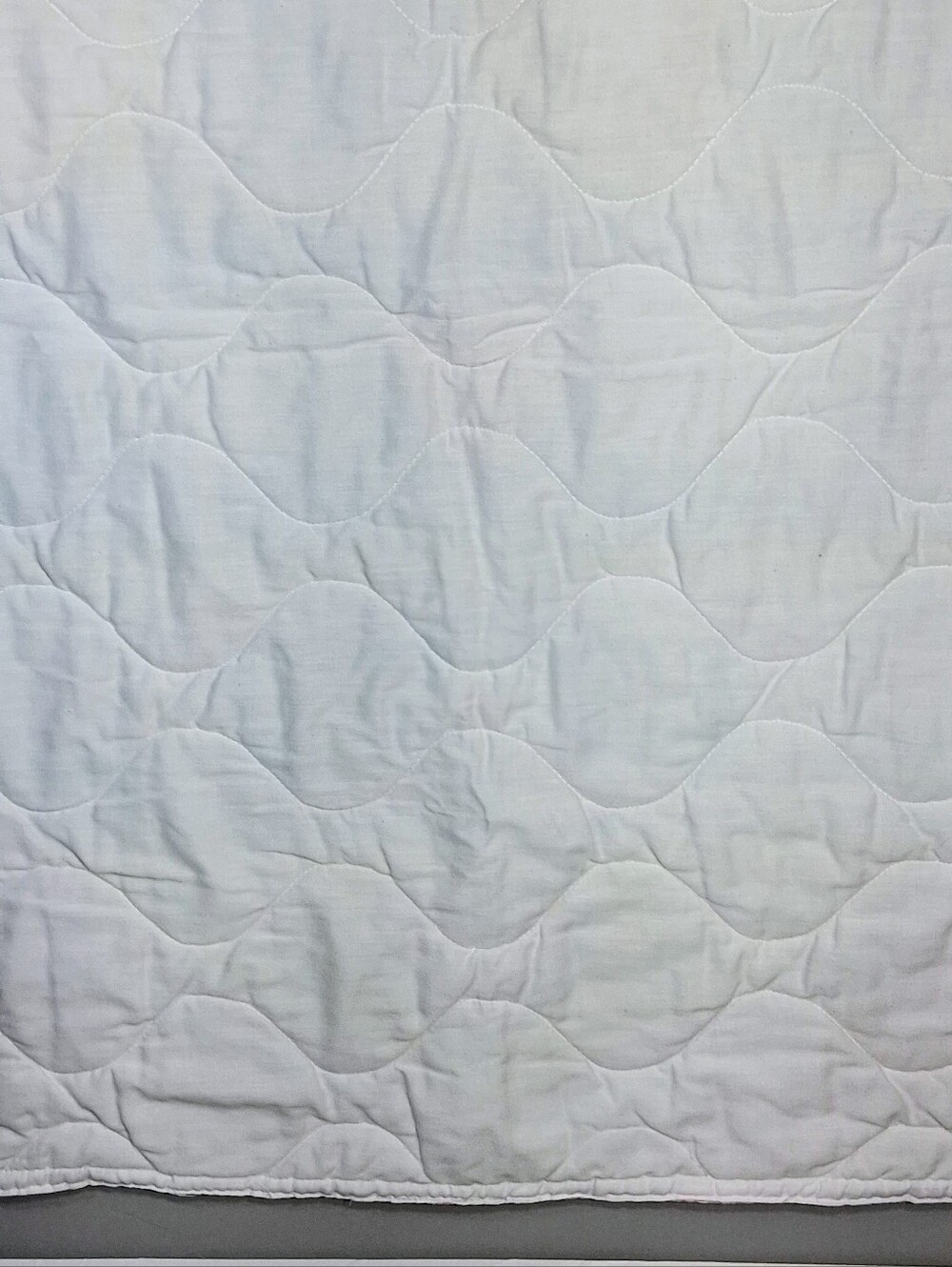Cute 1980's Vintage 36" X 33" Pastel "Love" Applique Style Crib/Stroller Quilt - Picture 8 of 11